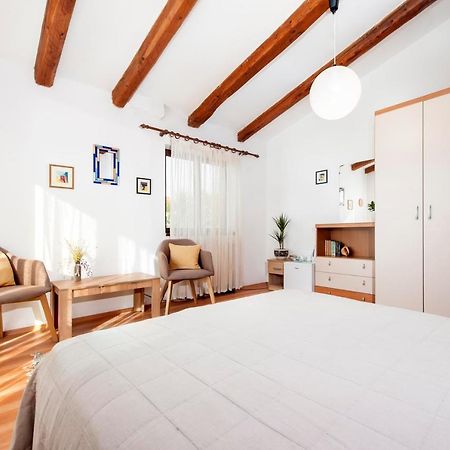 Studio And Room Tea Rovinj Bagian luar foto